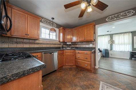 104 Murrysville Road Level Green PA 15085