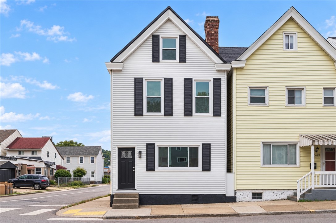 4542 Friendship Avenue Bloomfield PA 15224