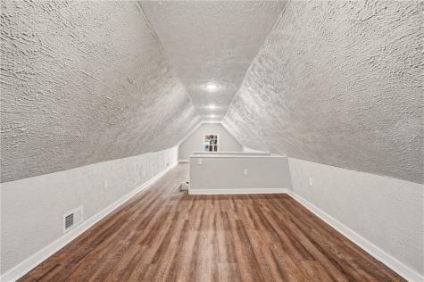 4542 Friendship Avenue Bloomfield PA 15224