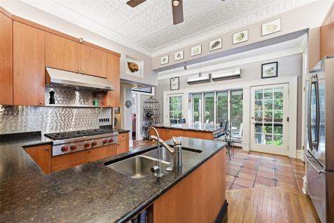 402 Peebles Street Sewickley PA 15143