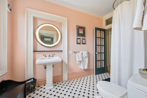 402 Peebles Street Sewickley PA 15143
