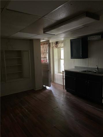 132 Leneake Wilkins Township PA 15145