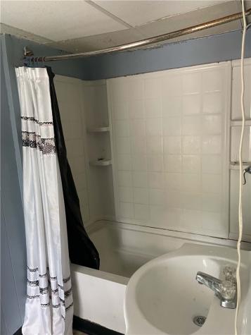 132 Leneake Wilkins Township PA 15145