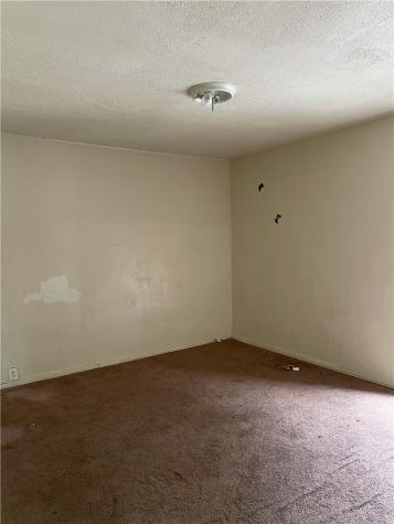 132 Leneake Wilkins Township PA 15145