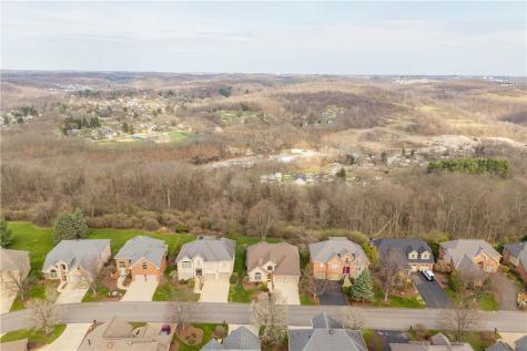 3040 Annandale Drive Collier Township PA 15142