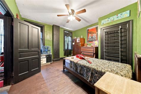 32 Brown Street Brownsville PA 15417