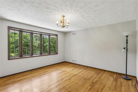 512 Hanover Kendall Hanover Township PA 15050
