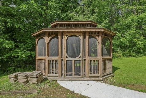 512 Hanover Kendall Hanover Township PA 15050