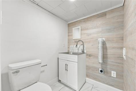141 Pierce Avenue Sharpsville PA 16150
