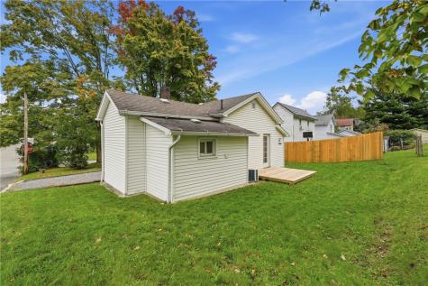 141 Pierce Avenue Sharpsville PA 16150