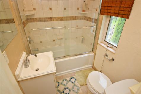 1056 Lindberg Avenue Lincoln Place PA 15120