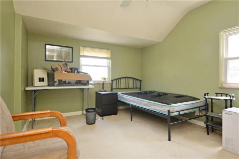 1056 Lindberg Avenue Lincoln Place PA 15120