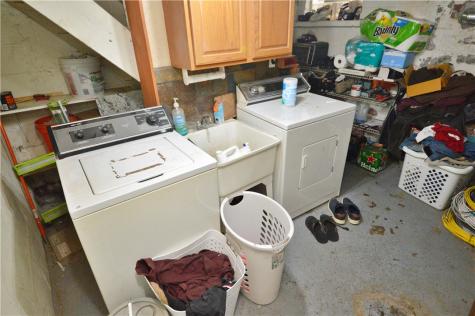 1056 Lindberg Avenue Lincoln Place PA 15120