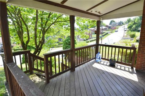 1056 Lindberg Avenue Lincoln Place PA 15120