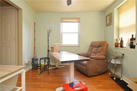 1056 Lindberg Avenue Lincoln Place PA 15120