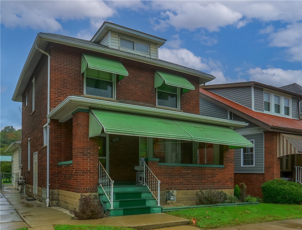 2527 7th Avenue Beaver Falls PA 15010
