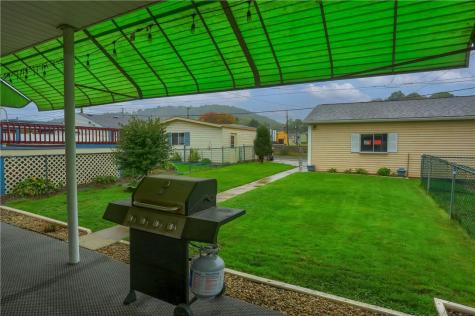 2527 7th Avenue Beaver Falls PA 15010