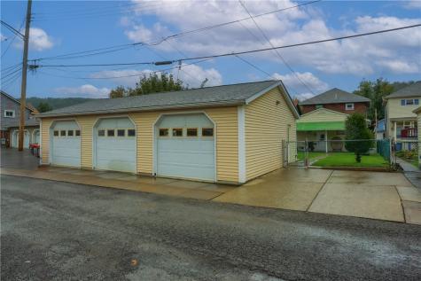 2527 7th Avenue Beaver Falls PA 15010