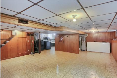 2527 7th Avenue Beaver Falls PA 15010
