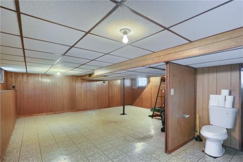 2527 7th Avenue Beaver Falls PA 15010