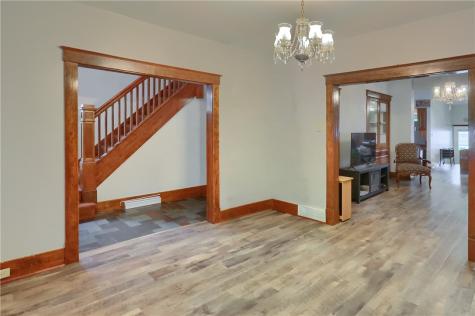 2527 7th Avenue Beaver Falls PA 15010