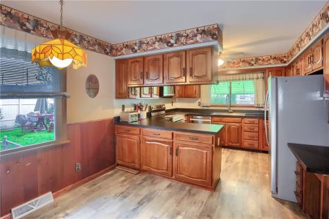 2527 7th Avenue Beaver Falls PA 15010