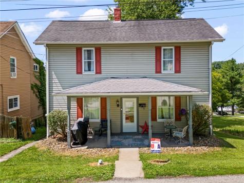 259 Cherry Avenue Houston PA 15342