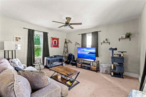 259 Cherry Avenue Houston PA 15342