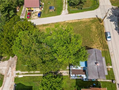 259 Cherry Avenue Houston PA 15342