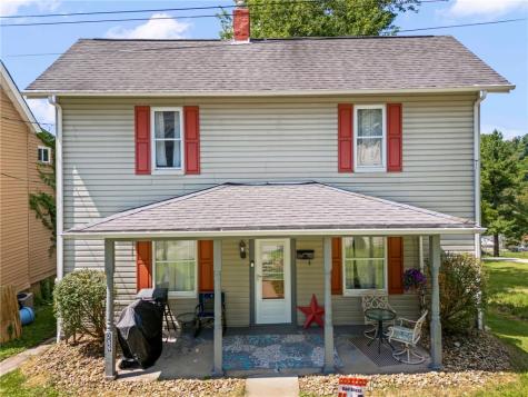 259 Cherry Avenue Houston PA 15342