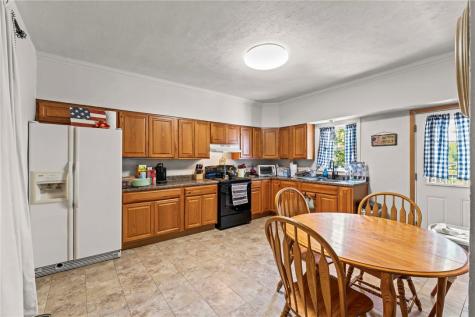 259 Cherry Avenue Houston PA 15342