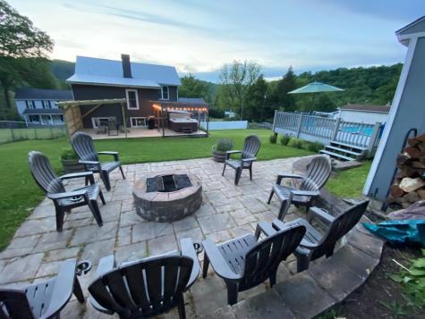 12 Logan Street Ohiopyle PA 15470