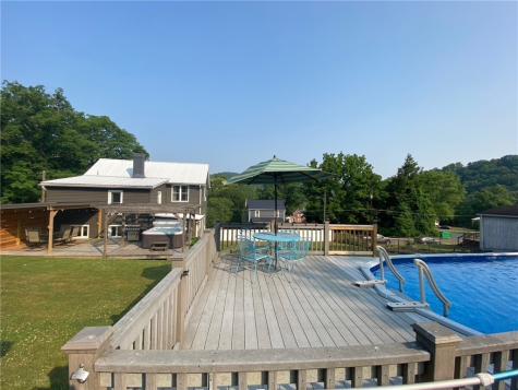 12 Logan Street Ohiopyle PA 15470