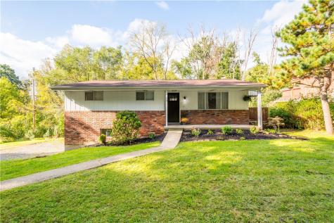13 Cherokee Drive Robinson Township PA 15205