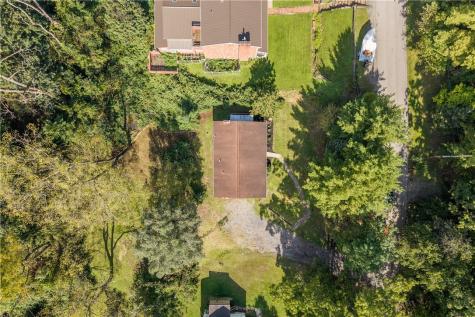 13 Cherokee Drive Robinson Township PA 15205