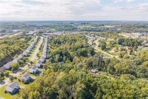 13 Cherokee Drive Robinson Township PA 15205