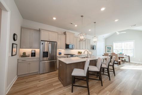 4012 Evilyn Drive Economy PA 15005