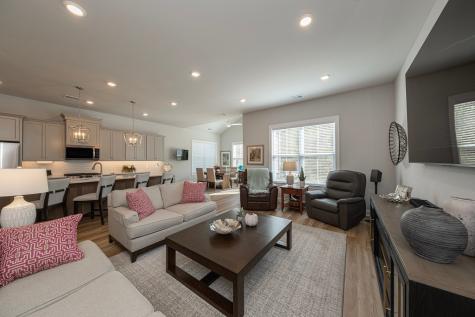 4012 Evilyn Drive Economy PA 15005