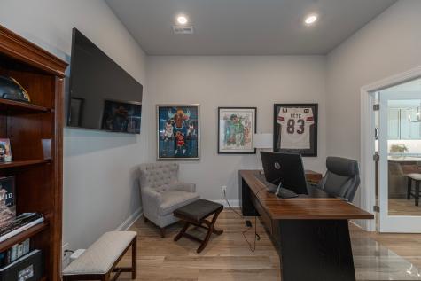 4012 Evilyn Drive Economy PA 15005