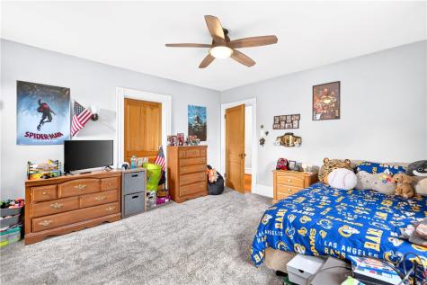 4004 Noblestown Road Oakdale PA 15071