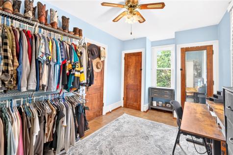 4004 Noblestown Road Oakdale PA 15071