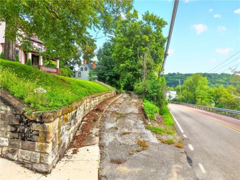 4004 Noblestown Road Oakdale PA 15071
