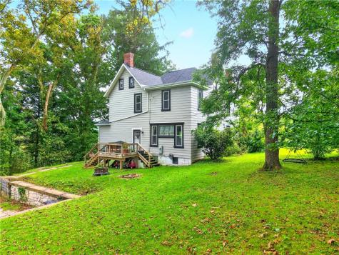 4004 Noblestown Road Oakdale PA 15071