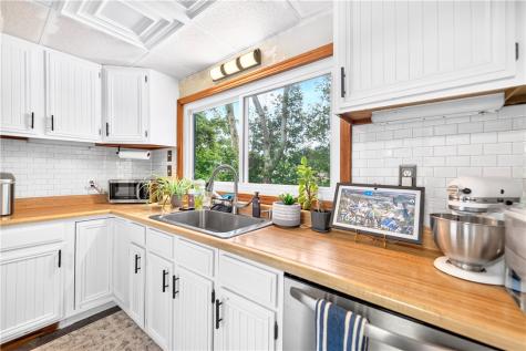 4004 Noblestown Road Oakdale PA 15071