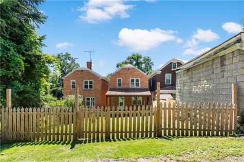 2921 Daniels Street Arlington PA 15210
