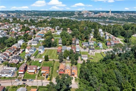 2921 Daniels Street Arlington PA 15210