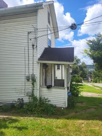 606 E Long Avenue New Castle PA 16101
