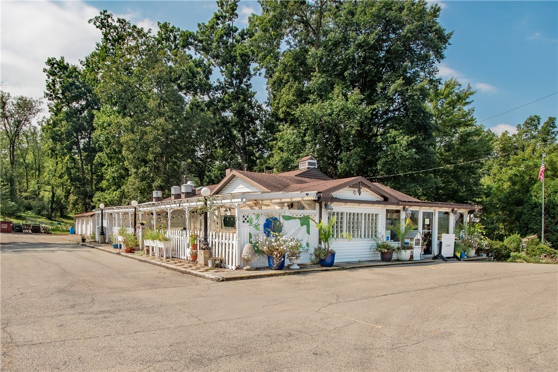 781 New Castle Road Franklin Township PA 16001