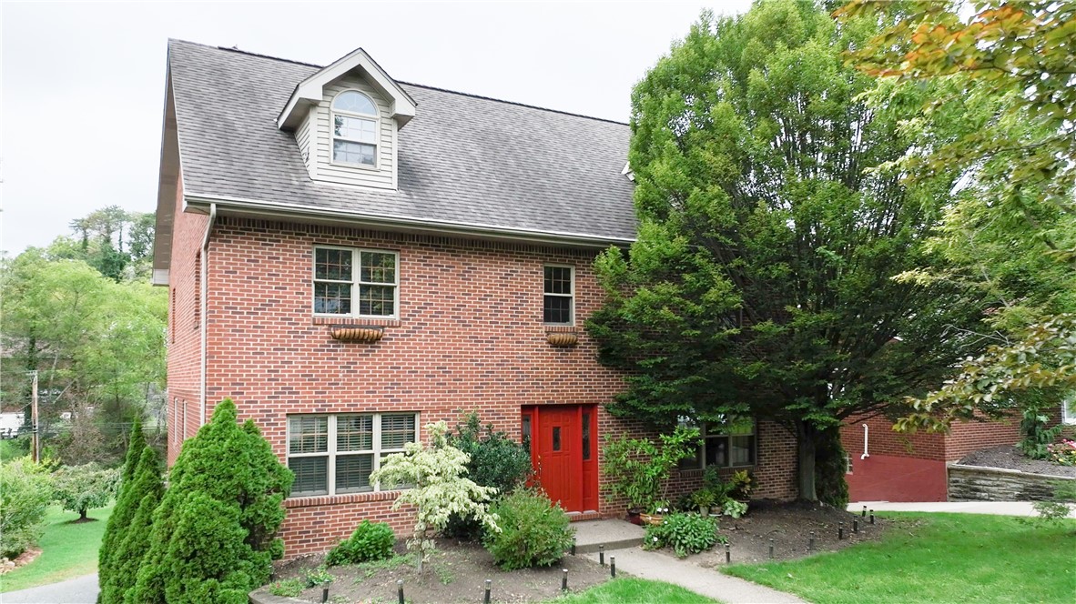 1286 Lakemont Drive Mt Lebanon PA 15243
