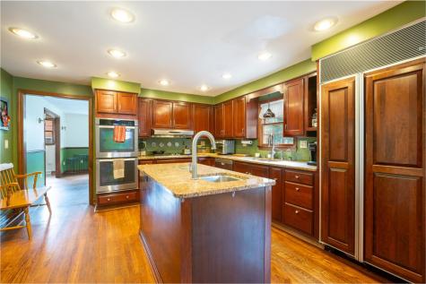 1286 Lakemont Drive Mt Lebanon PA 15243